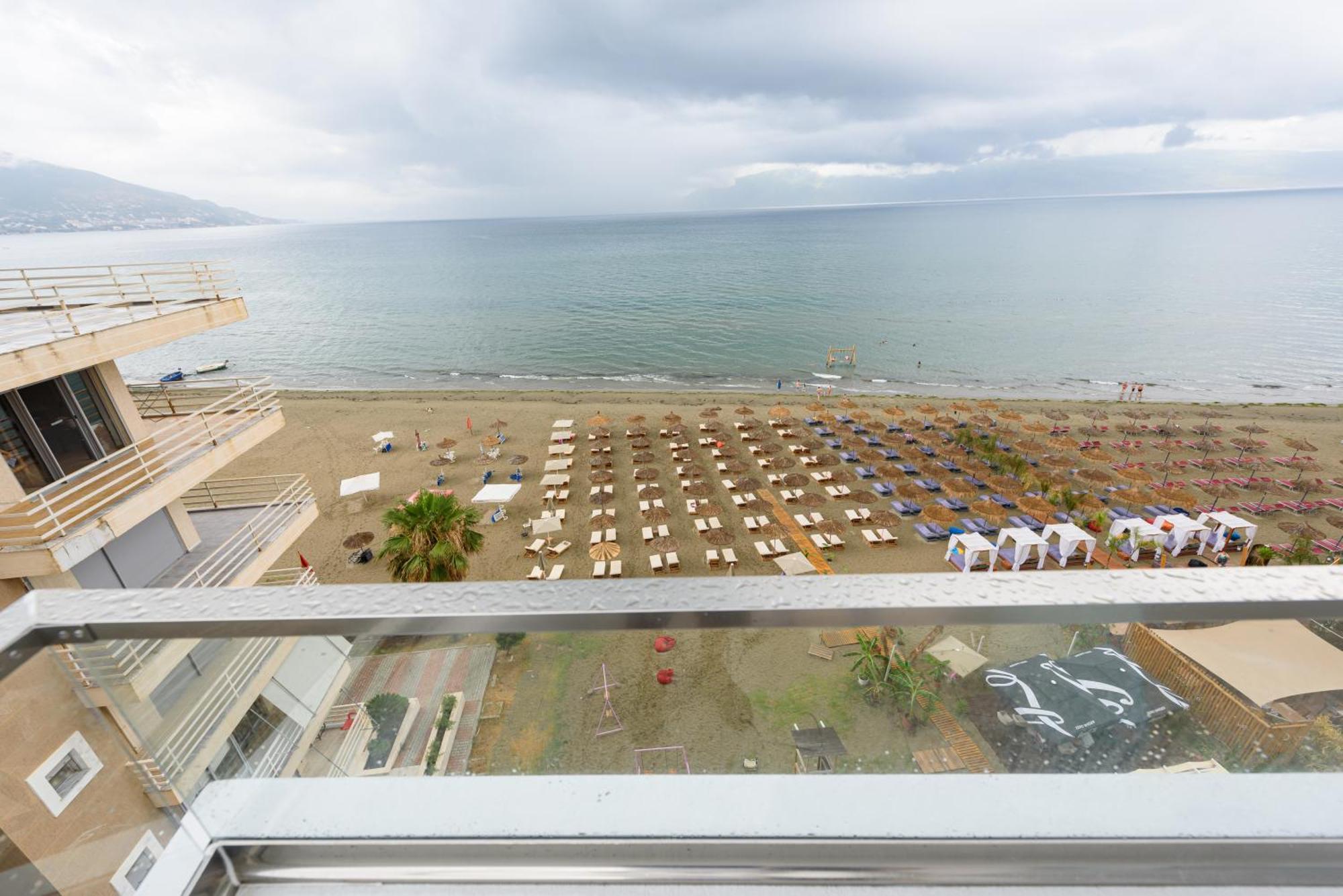 Sea & Sand Vlorë エクステリア 写真